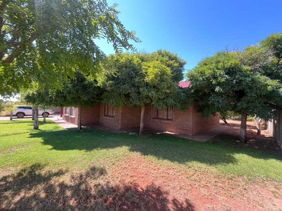 3 Bedroom Property for Sale in Keidebees Northern Cape